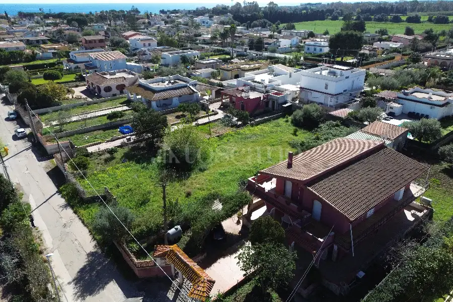 Edificabile Residenziali in vendita di 1.000 mq a €89.000 (rif. 16/2026)