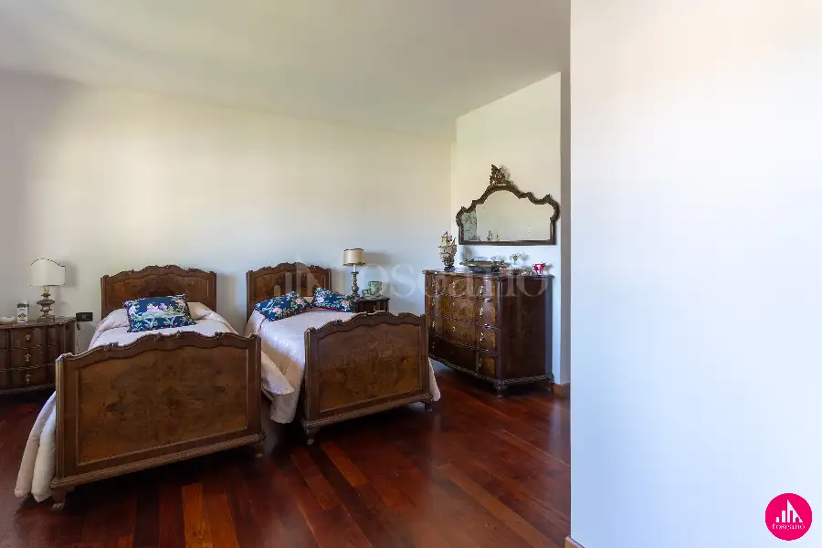 Attico in vendita di 160 mq a €349.000 (rif. 1/2026)