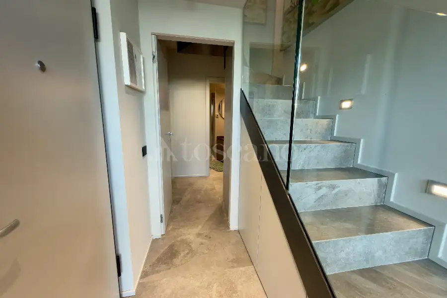 Villa Plurifamiliare in vendita di 120 mq a €760.000 (rif. 33/2026)