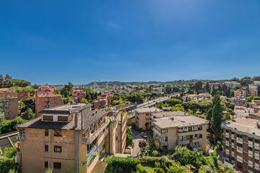 Attico in vendita di 185 mq a €1.250.000 (rif. 16/2026)