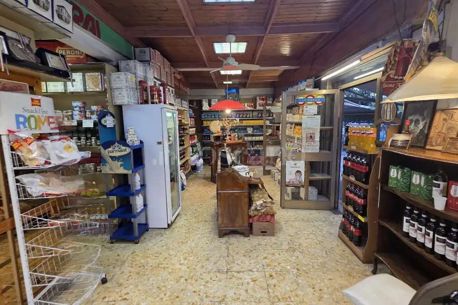 Negozio in vendita di 80 mq a €179.000 (rif. 13/2025)