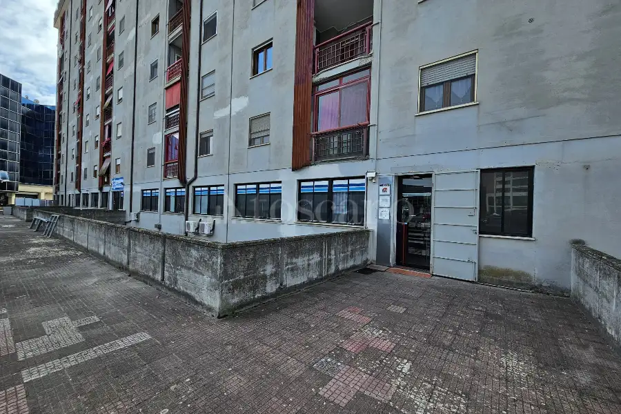 Negozio in vendita di 200 mq a €159.000 (rif. 111/2024)