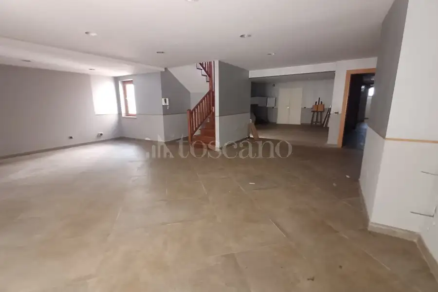 Villa in vendita di 370 mq a €495.000 (rif. 9/2026)
