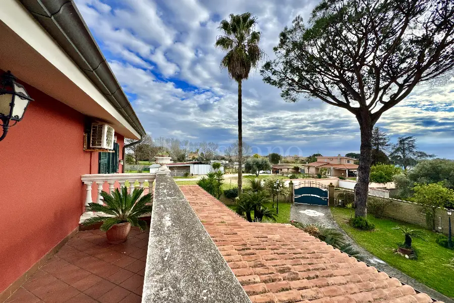 Villa in vendita di 300 mq a €445.000 (rif. 11/2025)