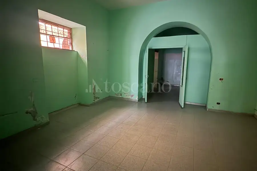 Negozio in affitto di 82 mq a €250 (rif. 98/2026)
