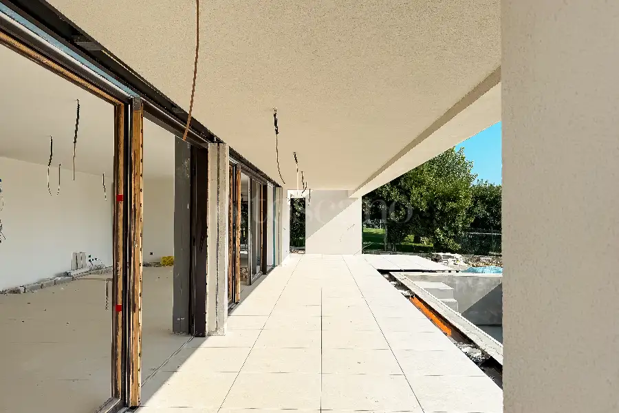 Villa in vendita di 362 mq a €1.695.000 (rif. 14/2025)