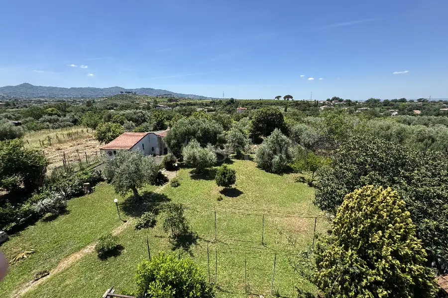 Villa in vendita di 350 mq a €475.000 (rif. 15/2025)