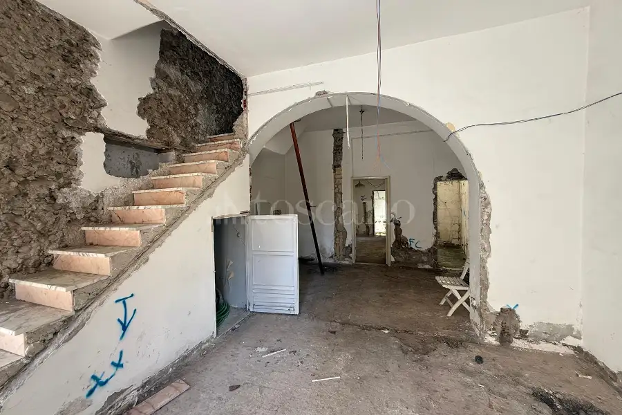 Casa Indipendente in vendita di 130 mq a €65.000 (rif. 35/2026)