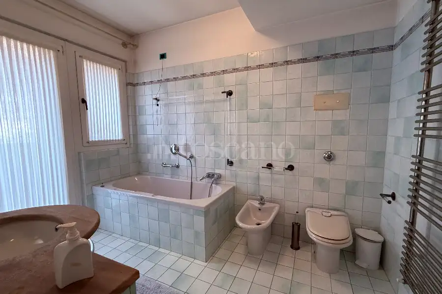 Villa Bifamiliare in vendita di 320 mq a €780.000 (rif. 65/2025)