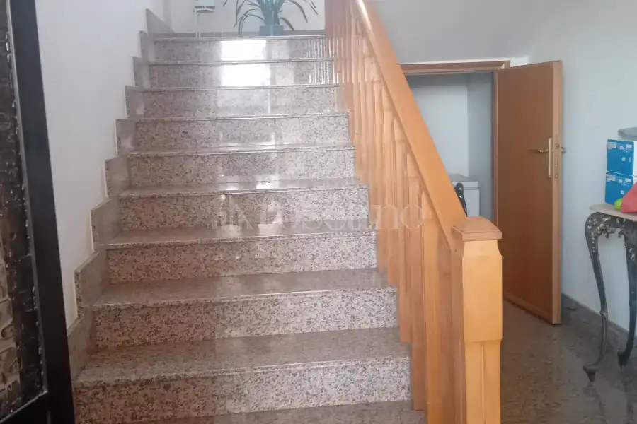 Casa Indipendente in vendita di 250 mq a €500.000 (rif. 106/2026)