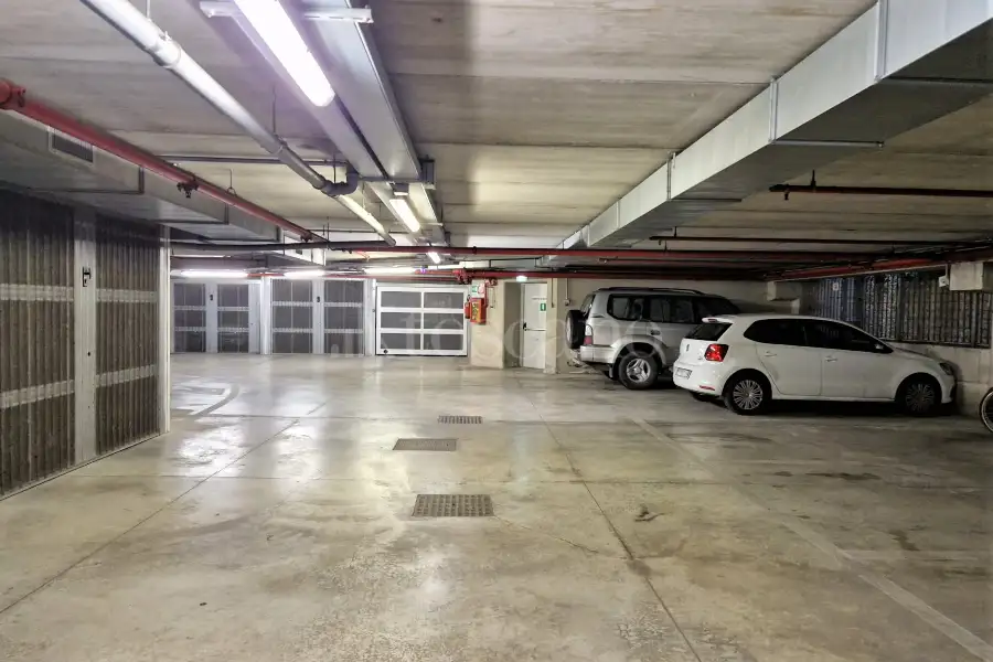 Box in affitto di 15 mq a €220 (rif. 10/2026)