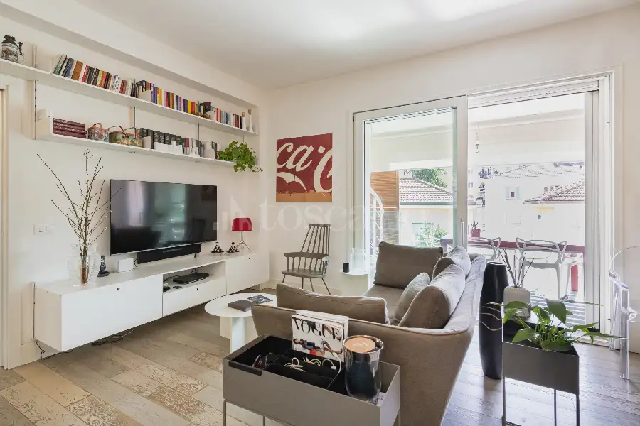 Attico in vendita di 140 mq a €890.000 (rif. 11/2025)