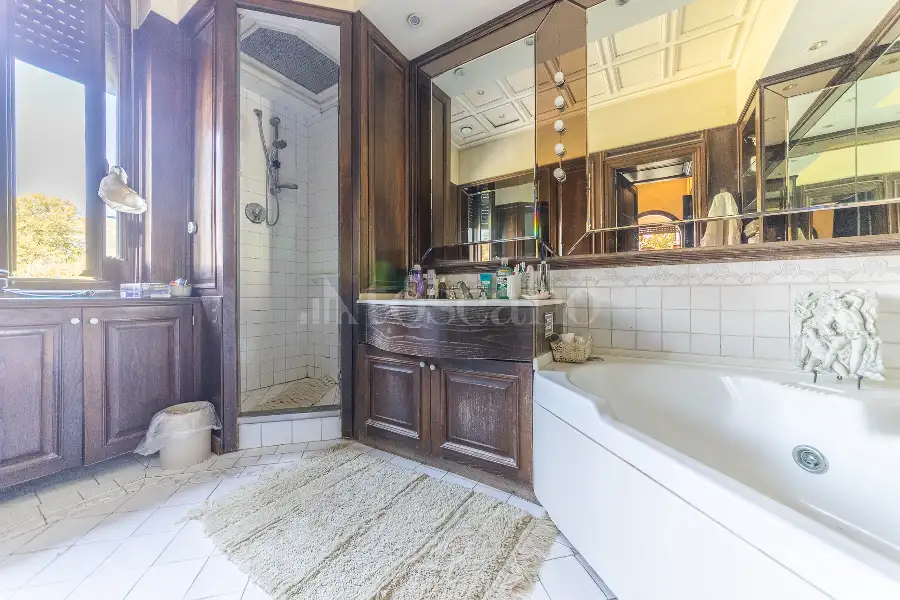 Villa in vendita di 750 mq a €1.950.000 (rif. 53/2026)