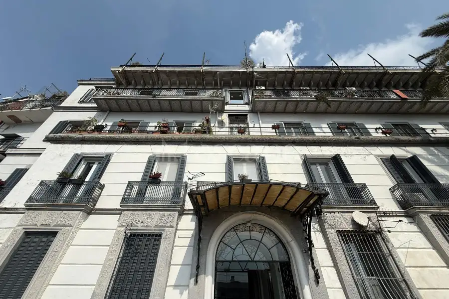 Attico in vendita di 260 mq a €1.290.000 (rif. 18/2026)