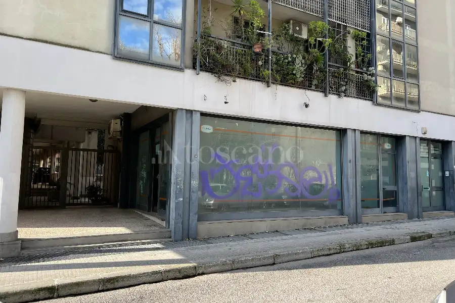 Negozio in affitto di 100 mq a €1.000 (rif. 1/2023)
