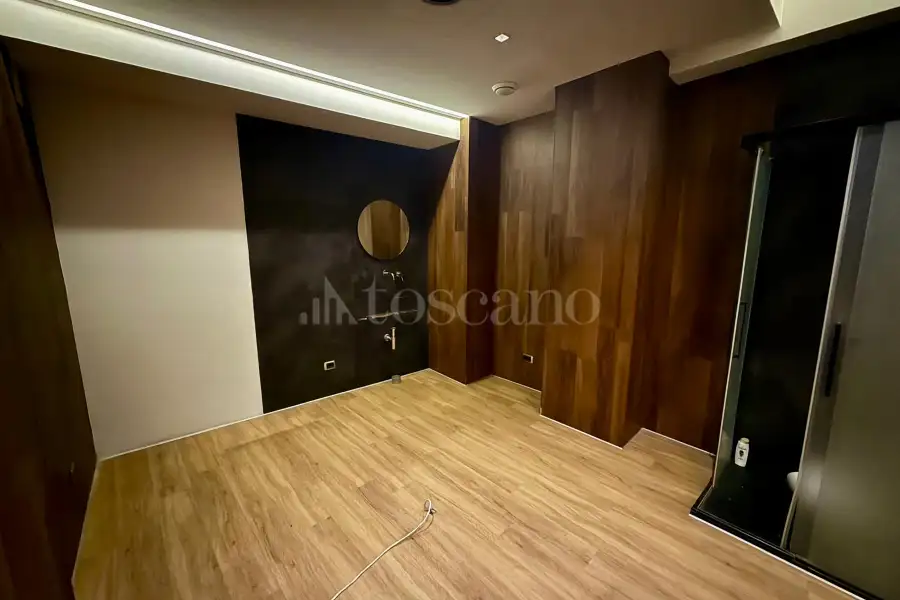 Negozio in affitto di 247 mq a €16.000 (rif. 15/2025)