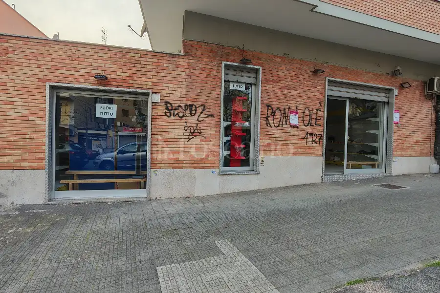 Negozio in affitto di 72 mq a €1.200 (rif. 23/2025)