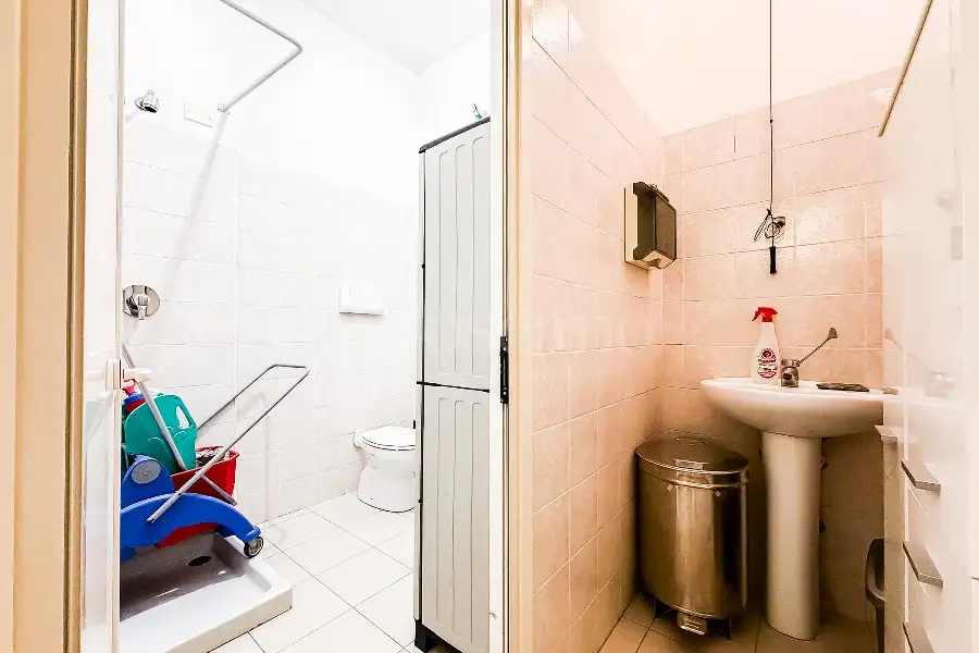 Negozio in vendita di 124 mq a €265.000 (rif. 107/2025)