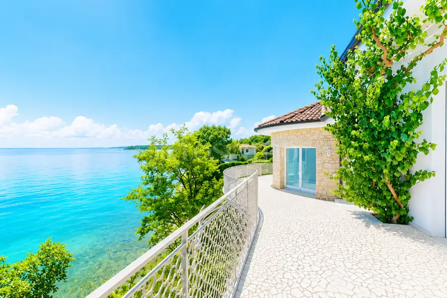 Villa in vendita di 450 mq a €4.500.000 (rif. 24/2025)