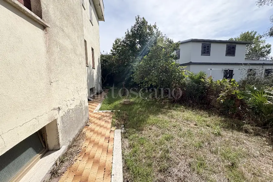 Palazzo in vendita di 300 mq a €199.000 (rif. 89/2026)