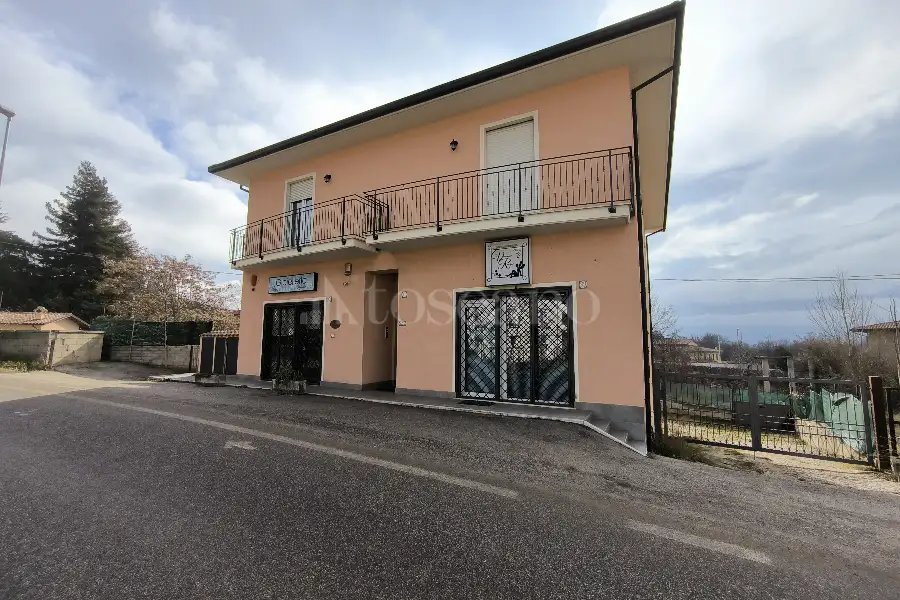 Negozio in affitto di 30 mq a €400 (rif. 30/2025)