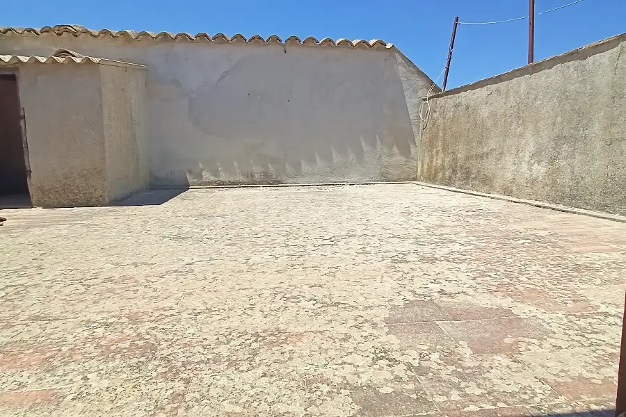 Casa in vendita di 480 mq a €450.000 (rif. 37/2026)
