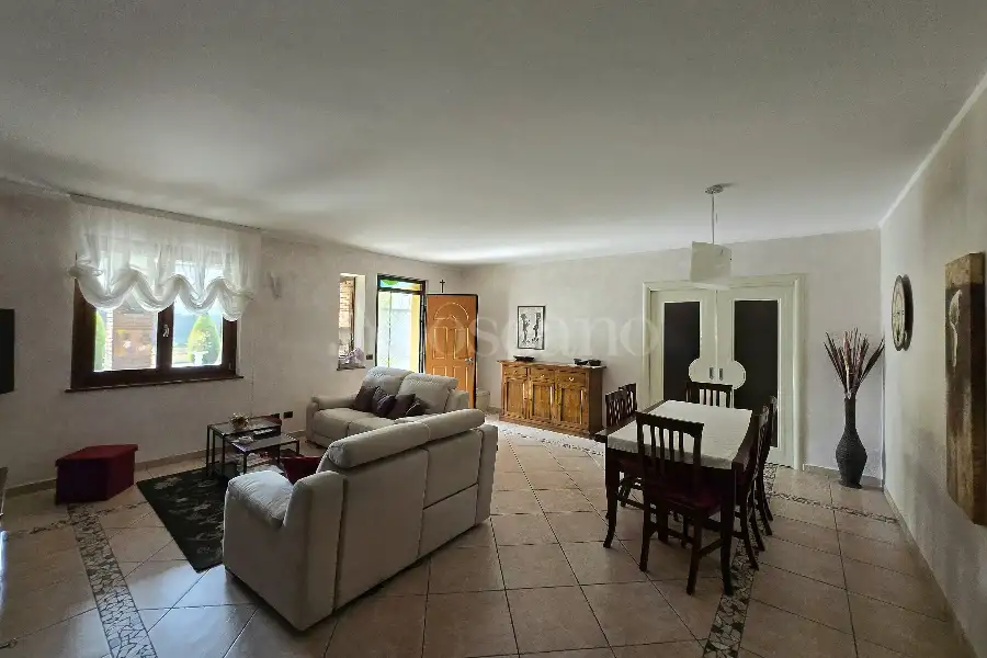 Villa in vendita di 200 mq a €395.000 (rif. 49/2025)