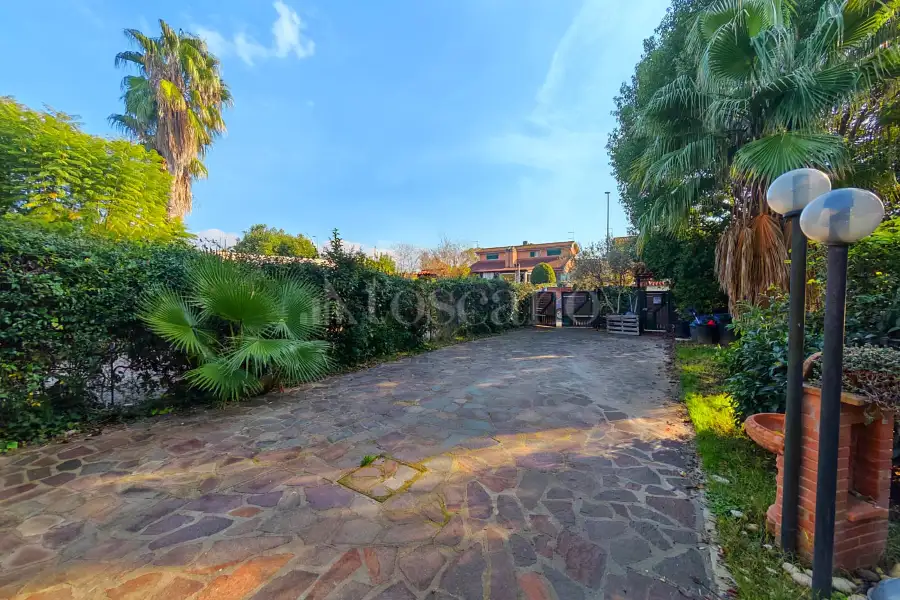 Villa Bifamiliare in vendita di 252 mq a €799.000 (rif. 42/2025)