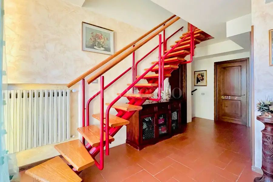 Villa in vendita di 410 mq trattativa riservata (rif. 112/2024)