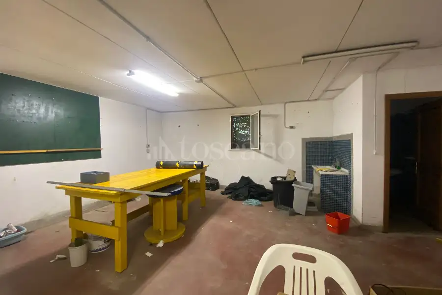 Box in vendita di 204 mq a €70.000 (rif. 54/2025)