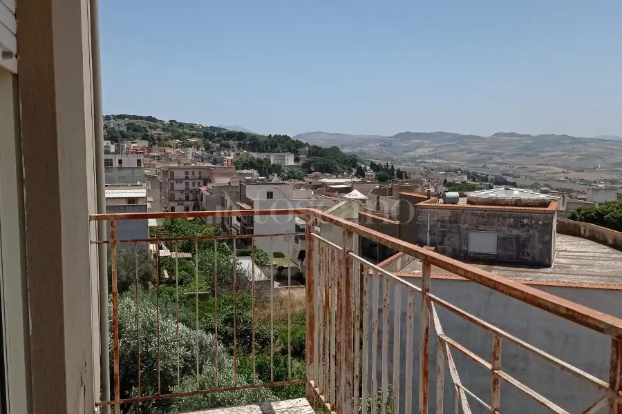 Attico in vendita di 80 mq a €80.000 (rif. 40/2025)