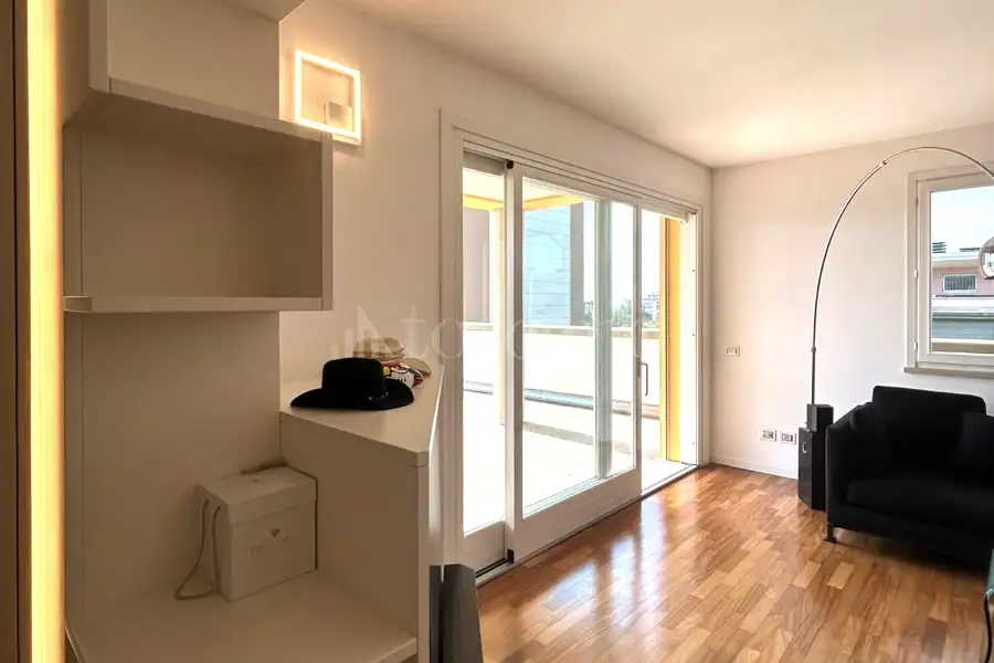 Attico in vendita di 160 mq a €970.000 (rif. 59/2026)