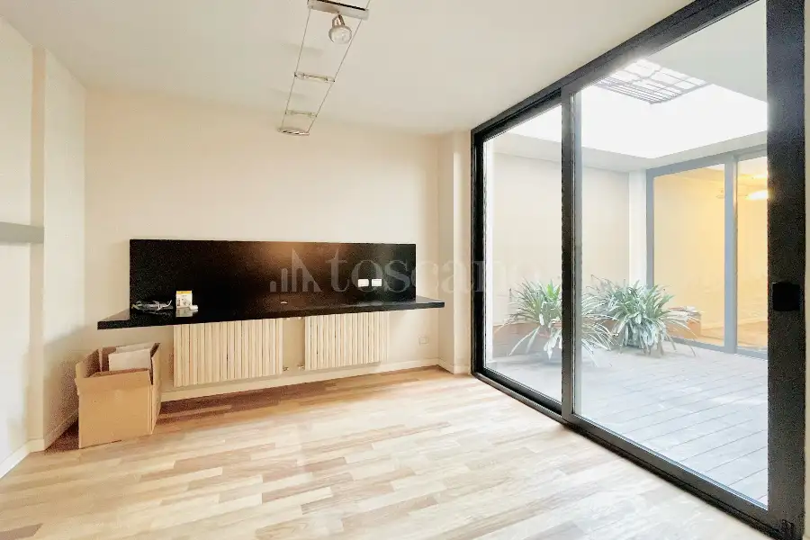 Ufficio in vendita di 300 mq a €650.000 (rif. 48/2026)