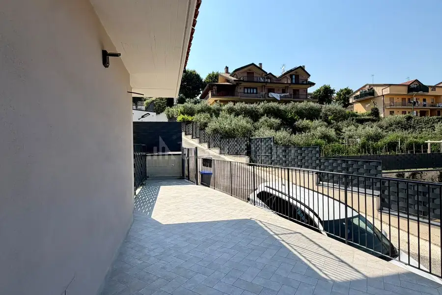 Villa Bifamiliare in vendita di 100 mq a €235.000 (rif. 156/2026)