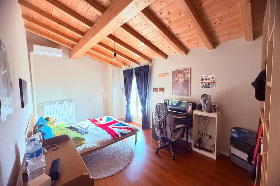 Casale in vendita di 300 mq a €990.000 (rif. 9/2026)