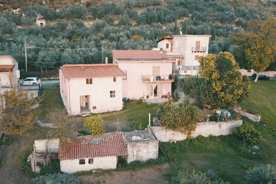 Casa Indipendente in vendita di 185 mq a €89.000 (rif. 35/2024)