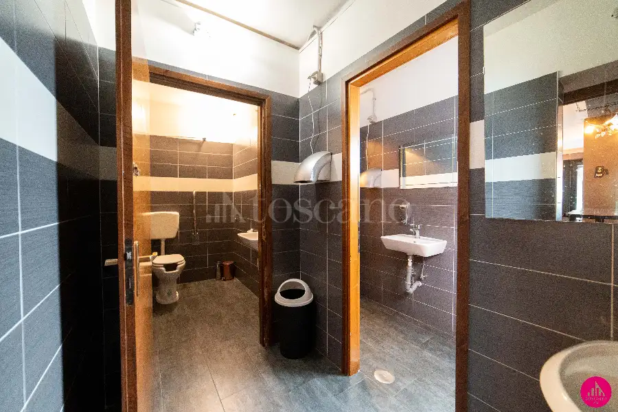 Negozio in vendita di 317 mq a €265.000 (rif. 22/2025)