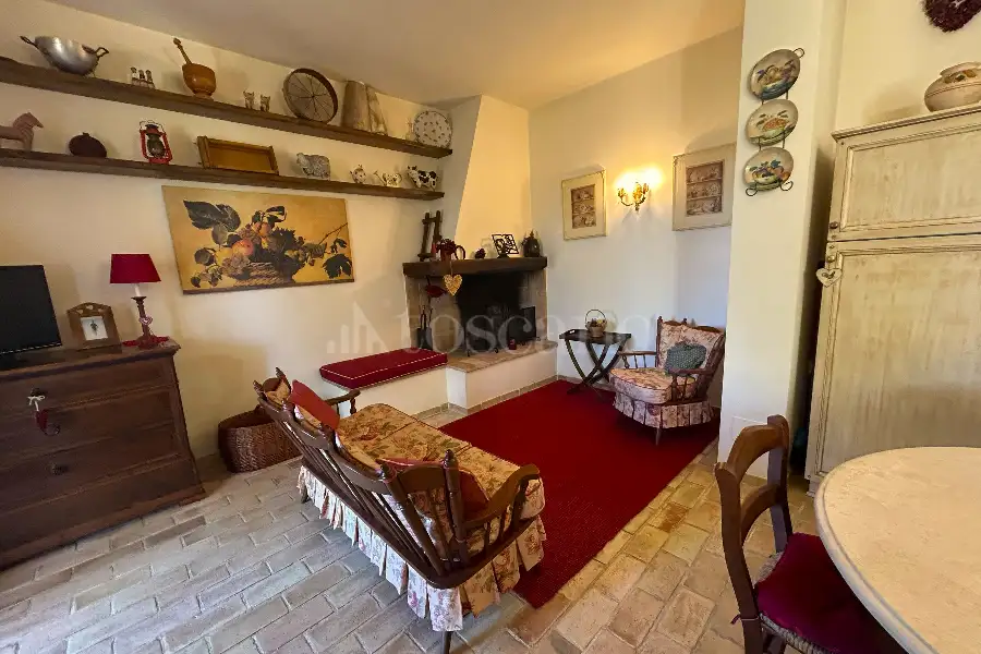 Villa in vendita di 480 mq a €880.000 (rif. 4/2026)