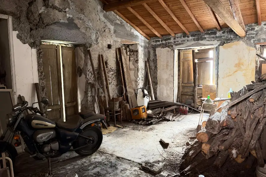 Casa Indipendente in vendita di 122 mq a €89.000 (rif. 139/2026)