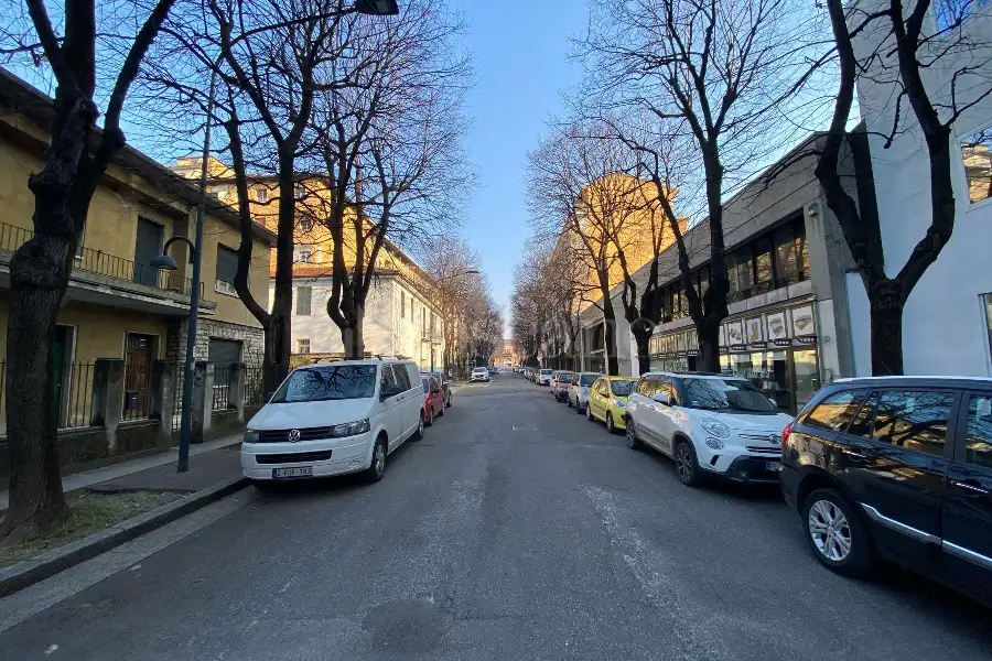 Negozio in vendita di 200 mq a €310.000 (rif. 6/2025)