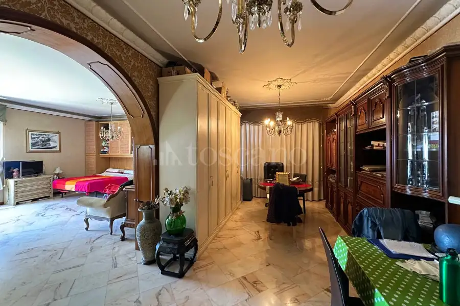 Villa in vendita di 575 mq a €878.000 (rif. 89/2025)