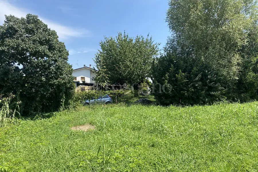 Edificabile Residenziali in vendita di 786 mq a €50.000 (rif. 21/2026)