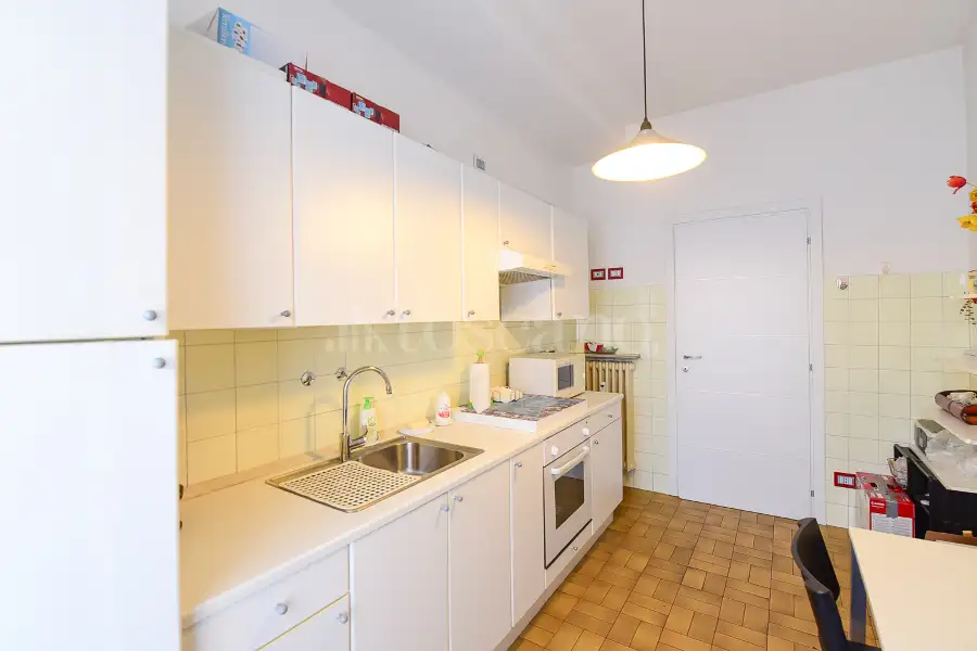 Ufficio in affitto di 85 mq a €1.300 (rif. 54/2025)