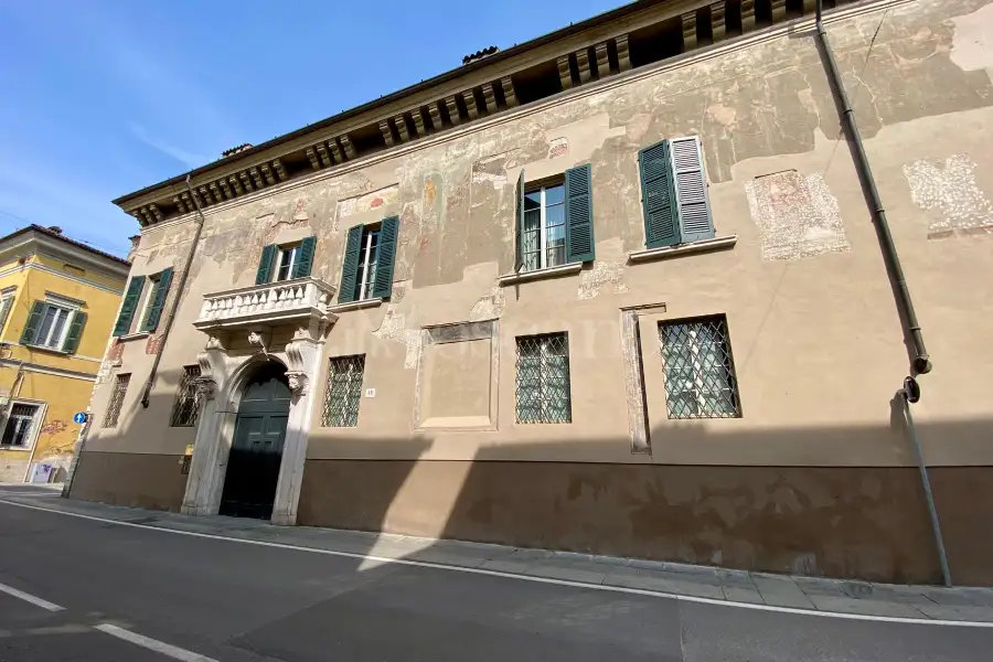 Casa in vendita di 190 mq a €800.000 (rif. 9/2026)