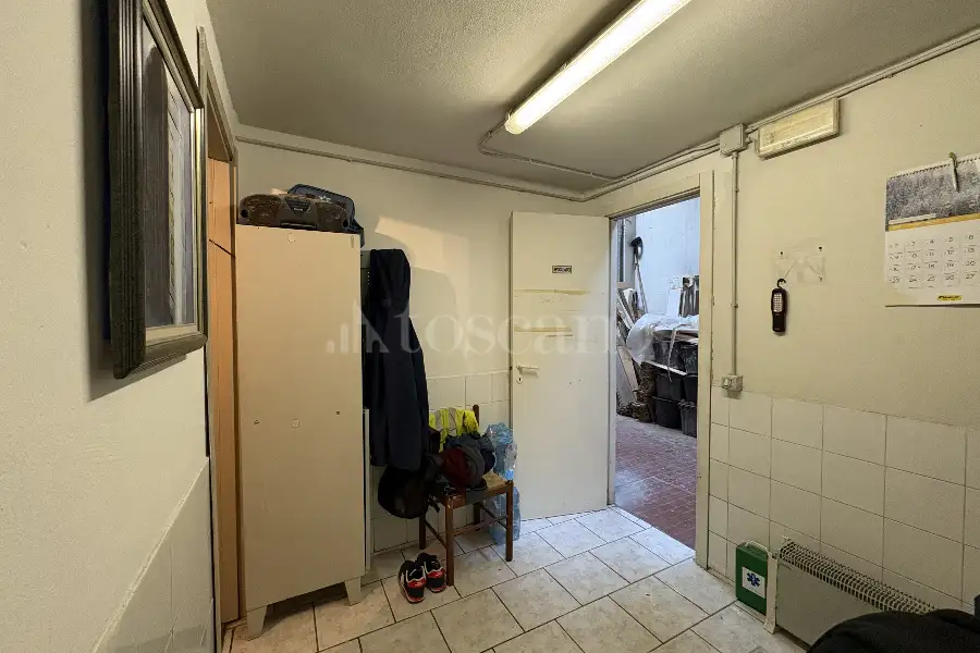 Laboratorio in vendita di 270 mq a €540.000 (rif. 9/2026)
