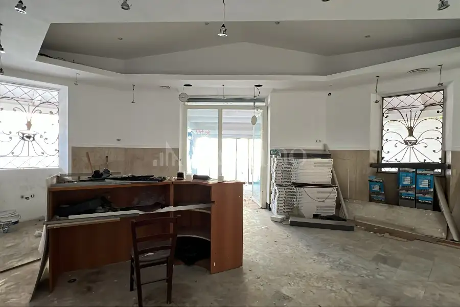 Negozio in vendita di 110 mq a €219.000 (rif. 12/2026)
