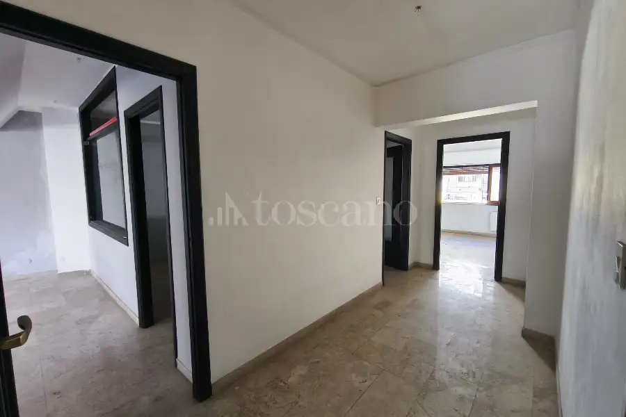 Ufficio in affitto di 100 mq a €750 (rif. 98/2026)