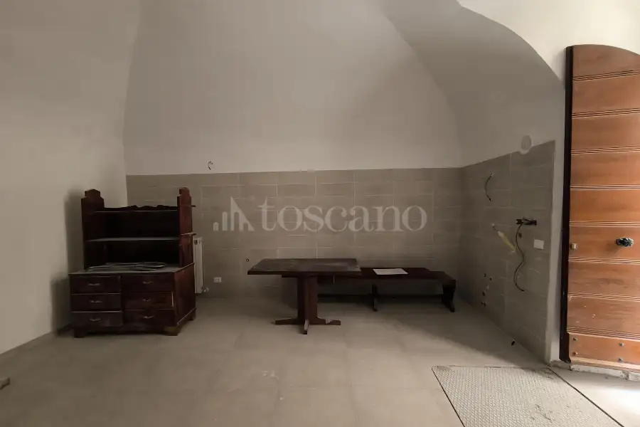 Negozio in vendita di 180 mq a €240.000 (rif. 49/2025)
