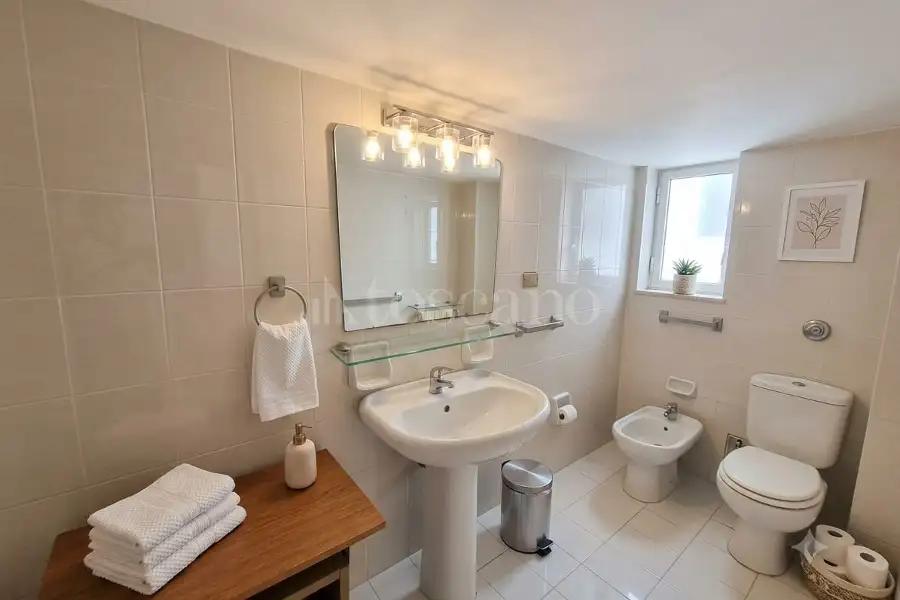 Casa in vendita di 295 mq a €1.350.000 (rif. 105/2026)