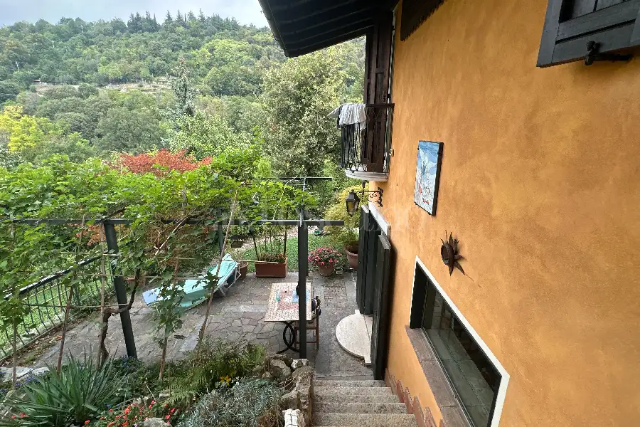 Casa Indipendente in vendita di 90 mq a €780.000 (rif. 57/2026)